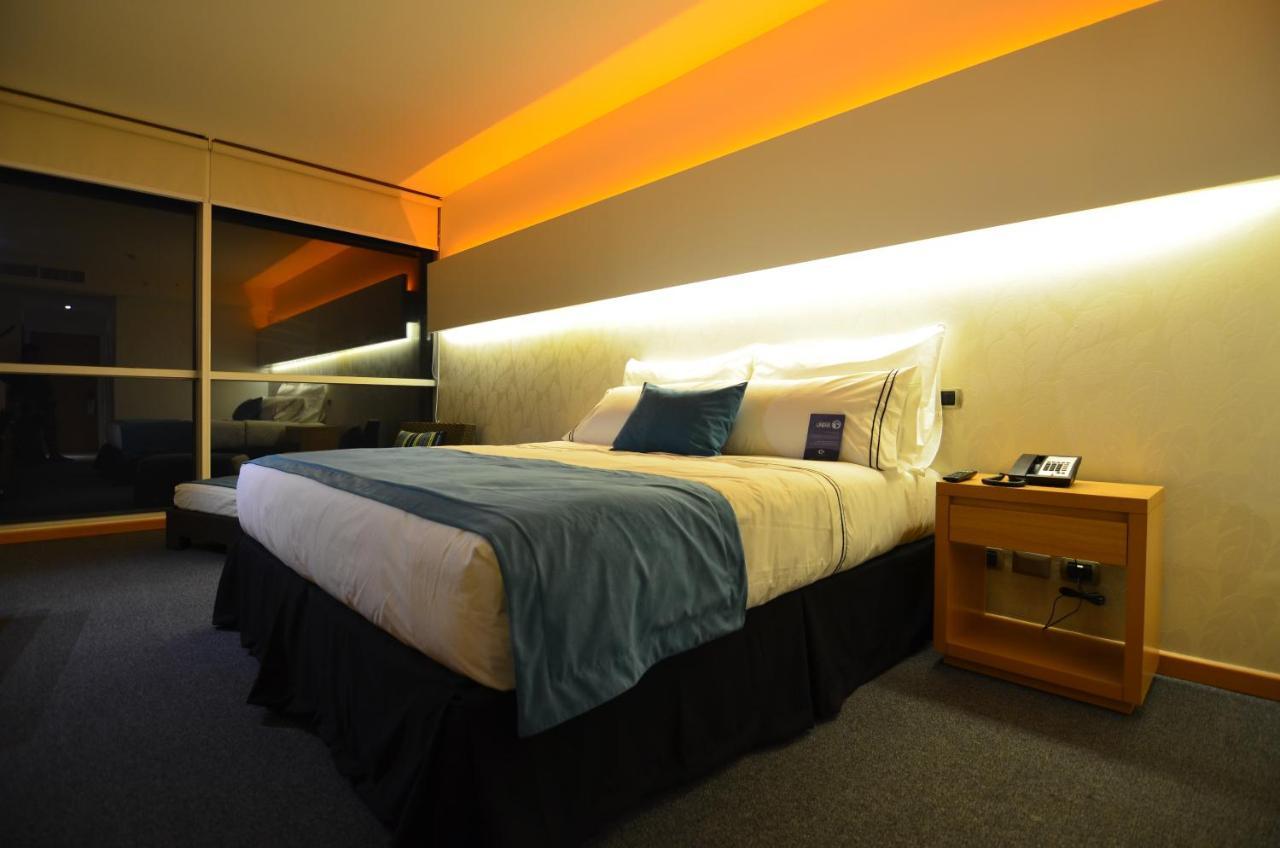 Hotel Enjoy San Antonio Сан-Антонио Номер фото